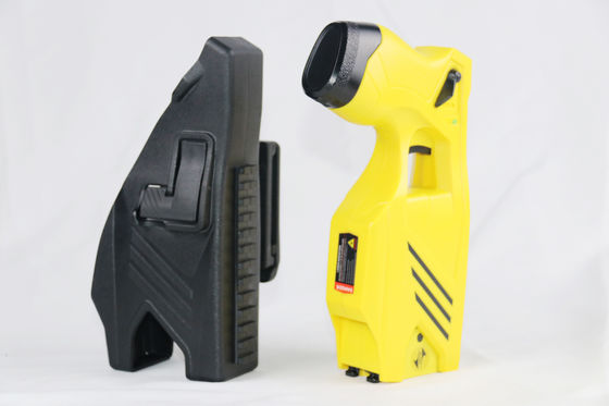 Pistola de aturdimiento a prueba de agua IP57 con doble disparo con voltaje de salida de 55±5KV para seguridad táctica